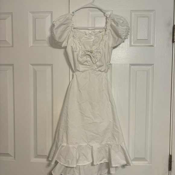 ASTR The Label Verana Cut Out Puff Sleeve Dress White - Picture 2 of 9
